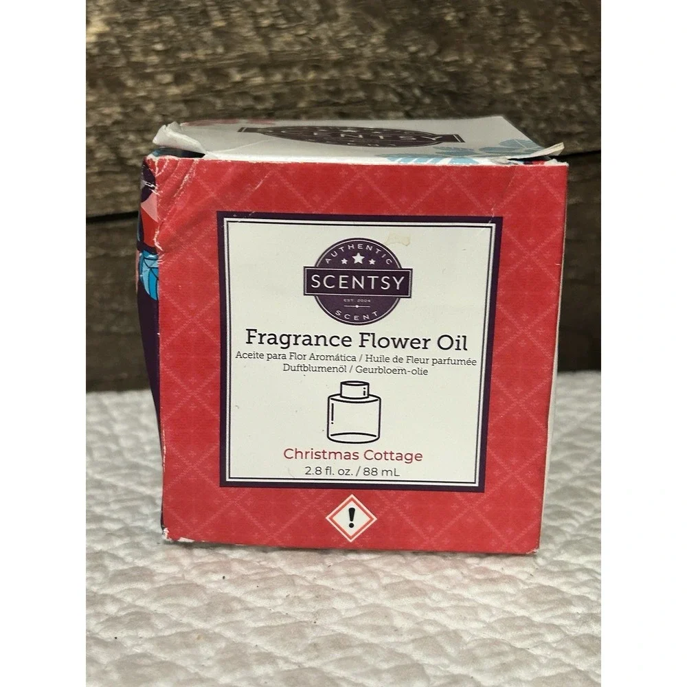 Scentsy Fragrance Christmas Cottage New In‎ Box 2.8 Fl Oz